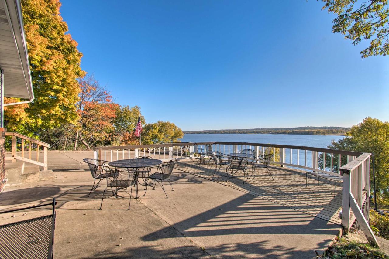 Watch The Sunrise At This Quaint Lake-View Cottage Peoria Exterior photo